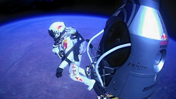 Felix Baumgartner beim Absprung/ Quelle: Sueddeutsche.de