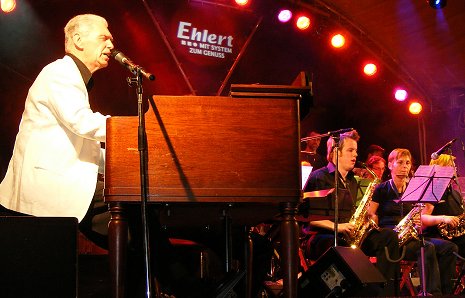 Georgie Fame live in Guetersloh / Foto von Karin